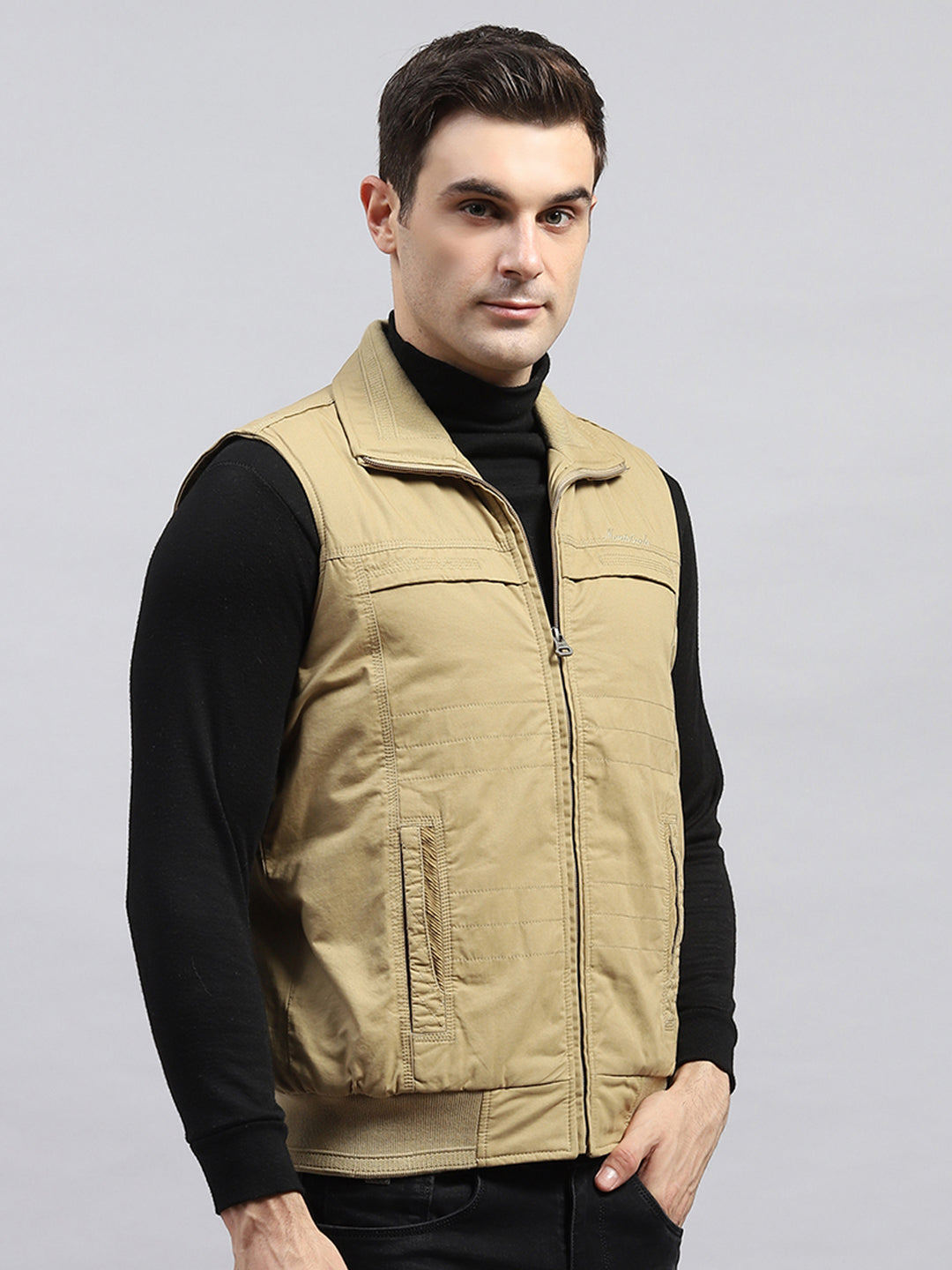 Men Khaki Solid Collar Sleeveless Jacket
