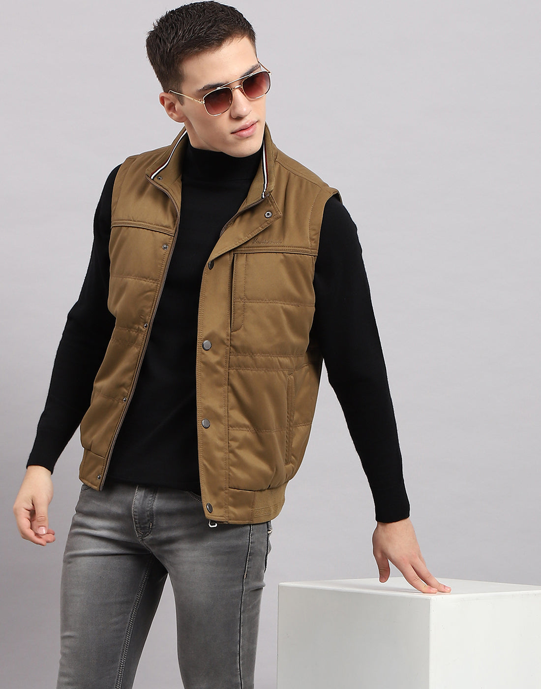 Men Khaki Solid Mock Neck Sleeveless Jacket
