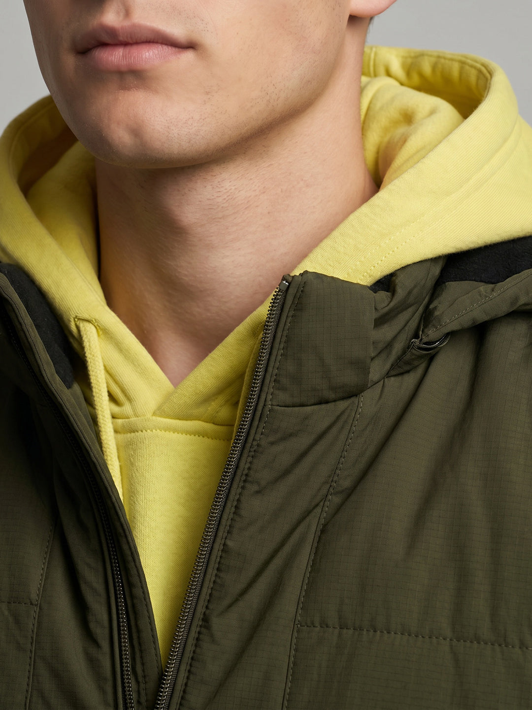 Men Olive Solid Sleeveless Padded Jacket with Detachable Hood