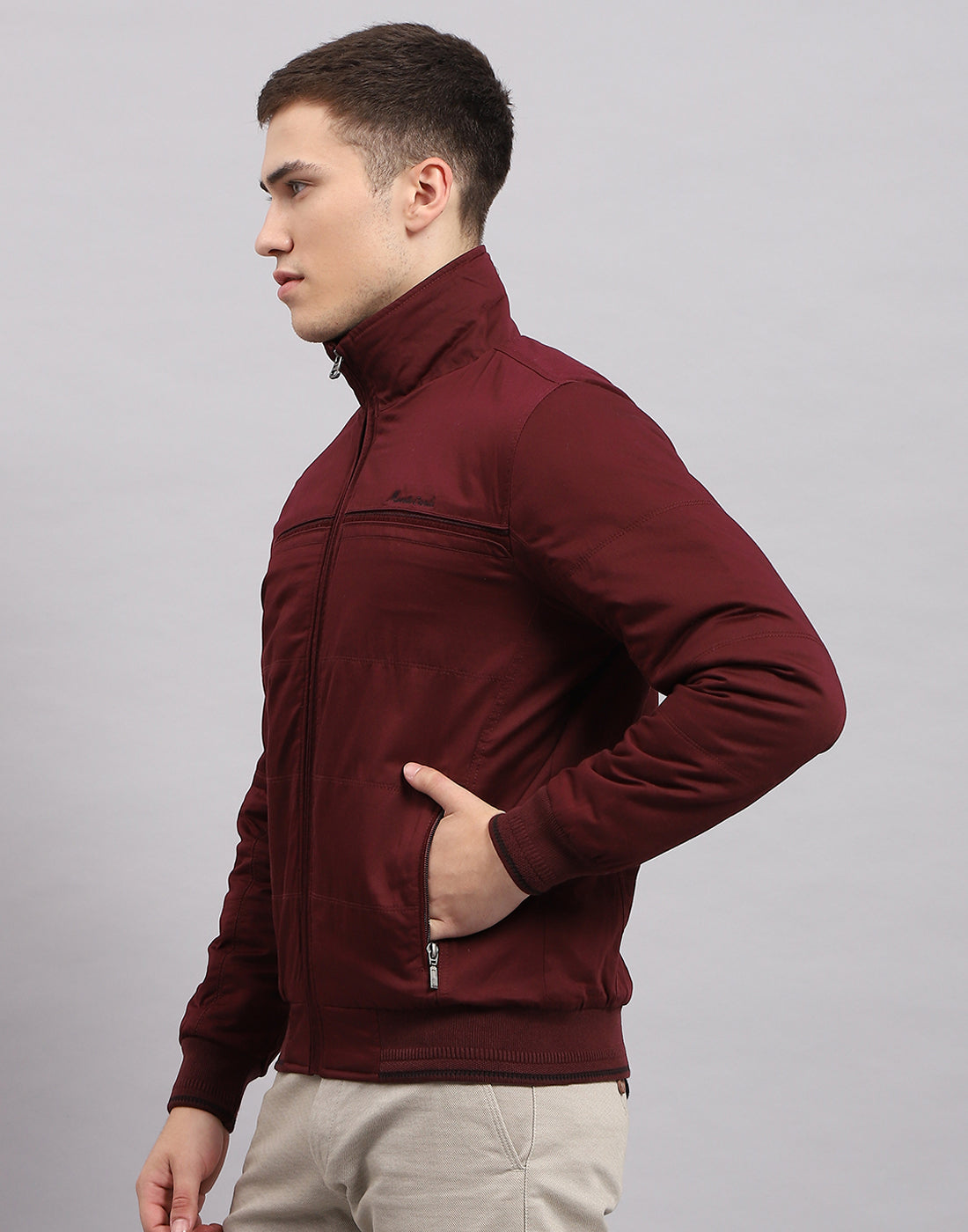 Men Maroon Solid Collar Full Sleeve Jacket