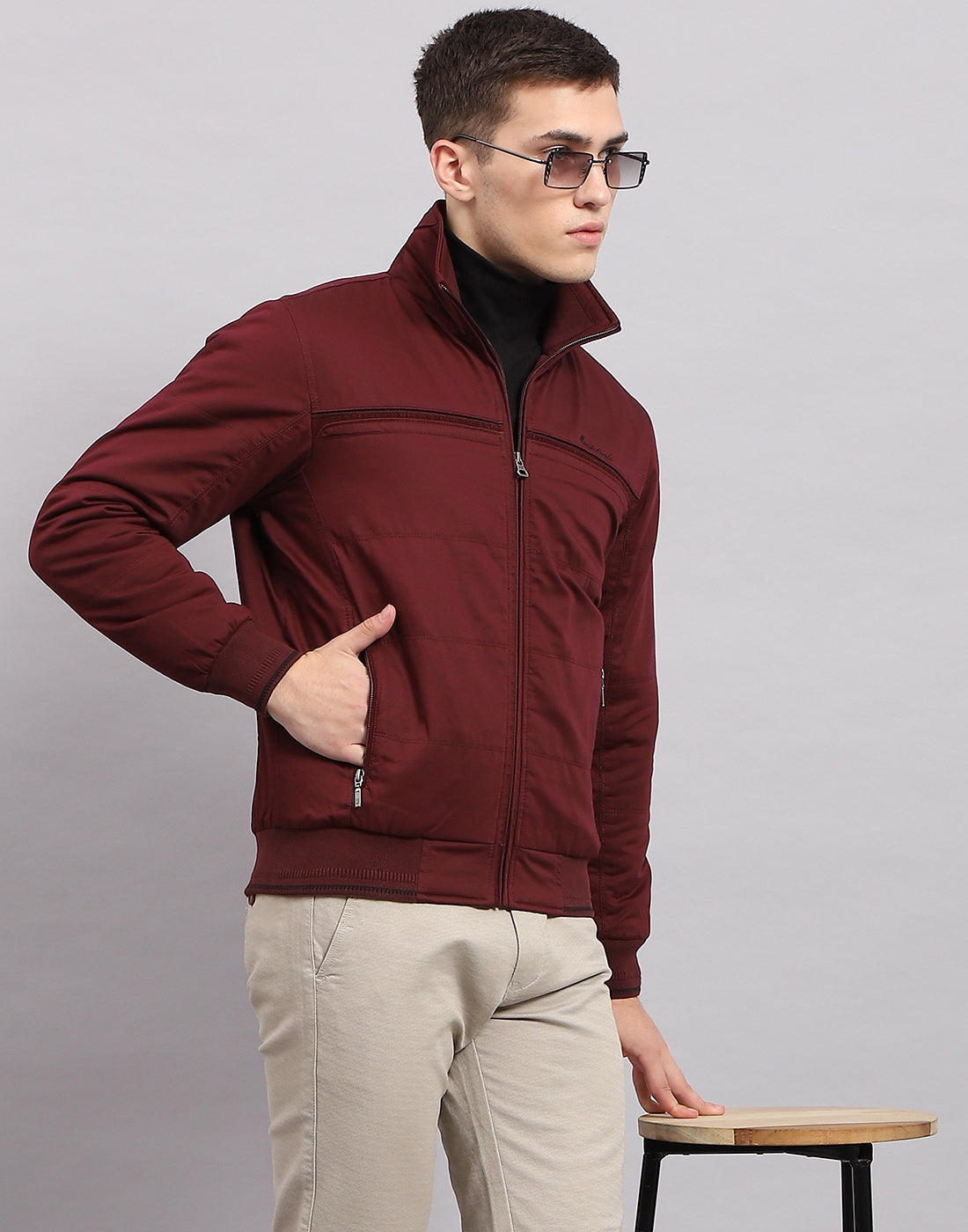 Men Maroon Solid Collar Full Sleeve Jacket