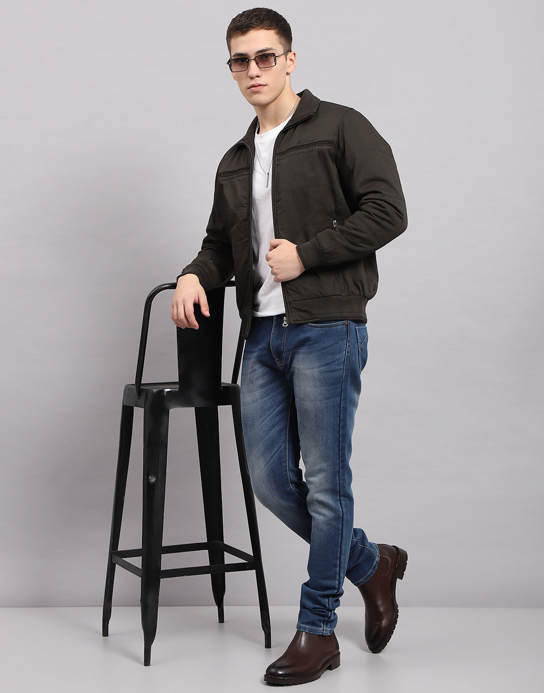 Men Olive Solid Collar Full Sleeve Jacket