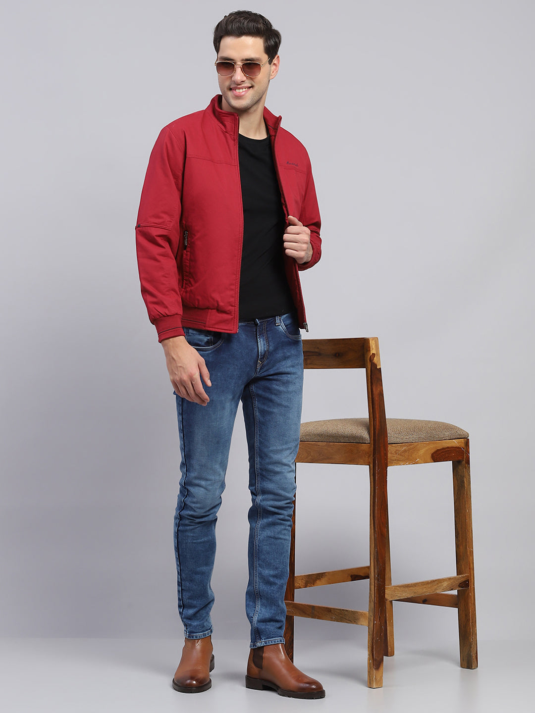 Men Maroon Solid Mock Neck Full Sleeve Jacket