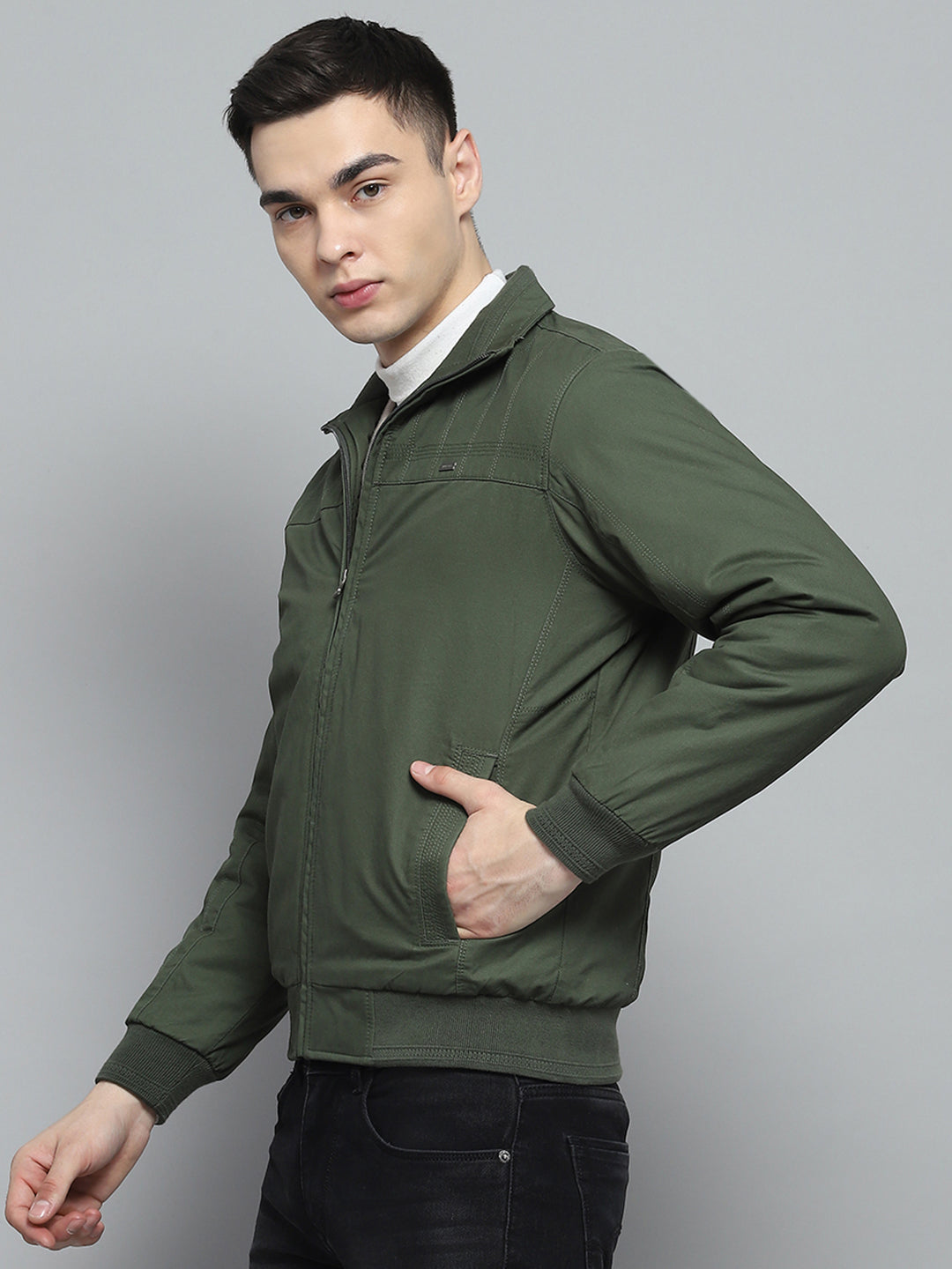 Men Olive Solid Collar Full Sleeve Jacket