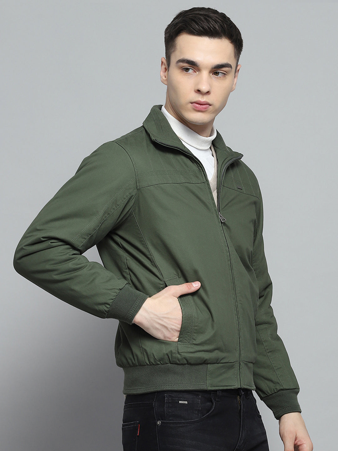 Men Olive Solid Collar Full Sleeve Jacket