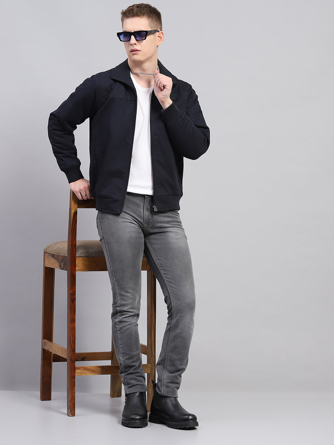 Men Navy Blue Solid Collar Full Sleeve Jacket