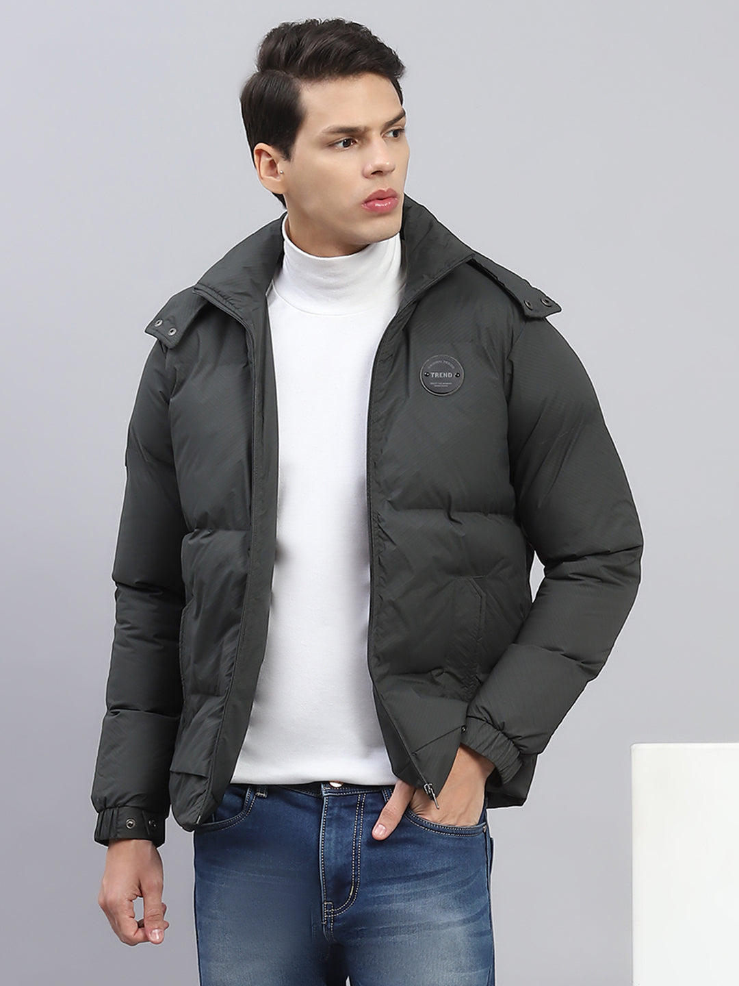 Men Green Solid Detachable Hood Full Sleeve Jacket