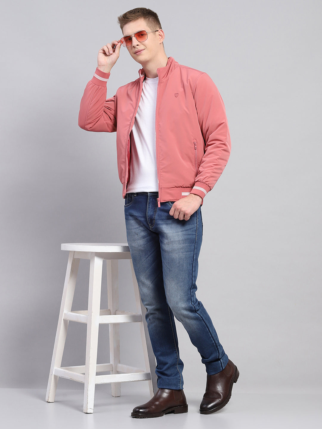 Men Pink Solid Mock Neck Full Sleeve Jacket