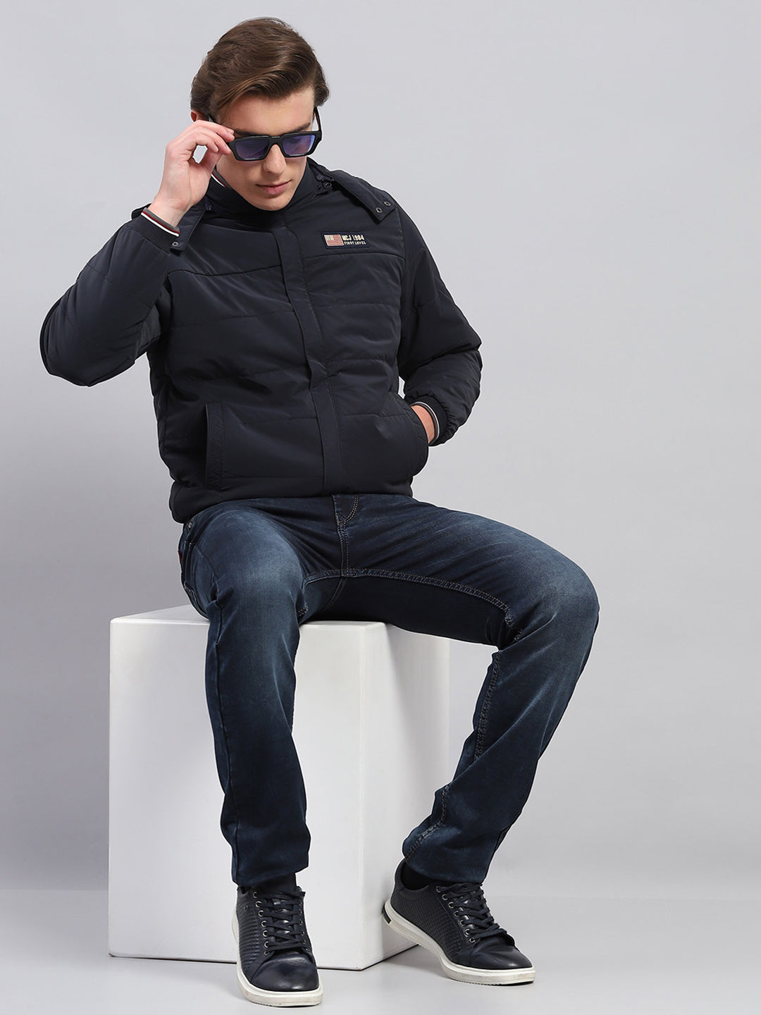 Men Navy Blue Solid Detachable Hood Full Sleeve Jacket
