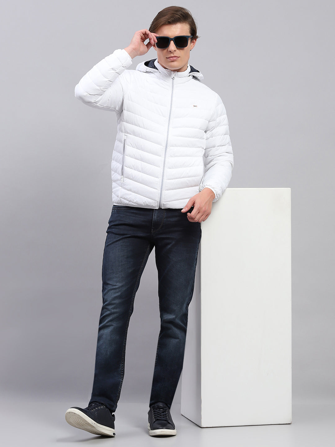 Men White Solid Detachable Hood Full Sleeve Jacket