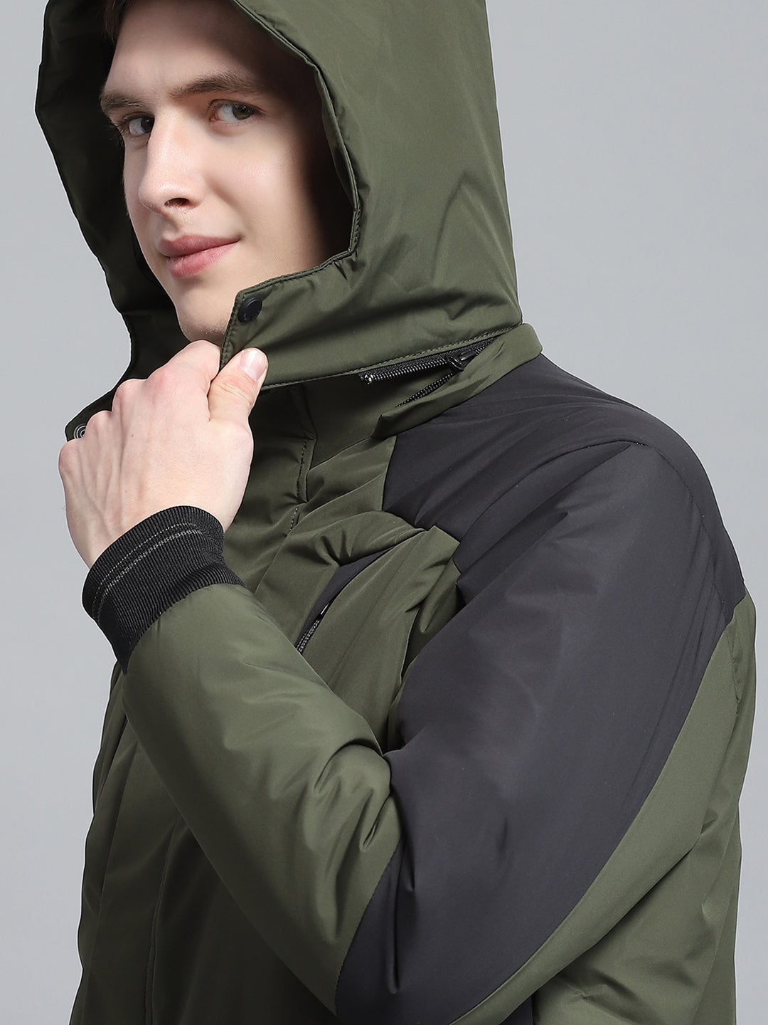 Men Olive Solid Detachable Hood Full Sleeve Jacket
