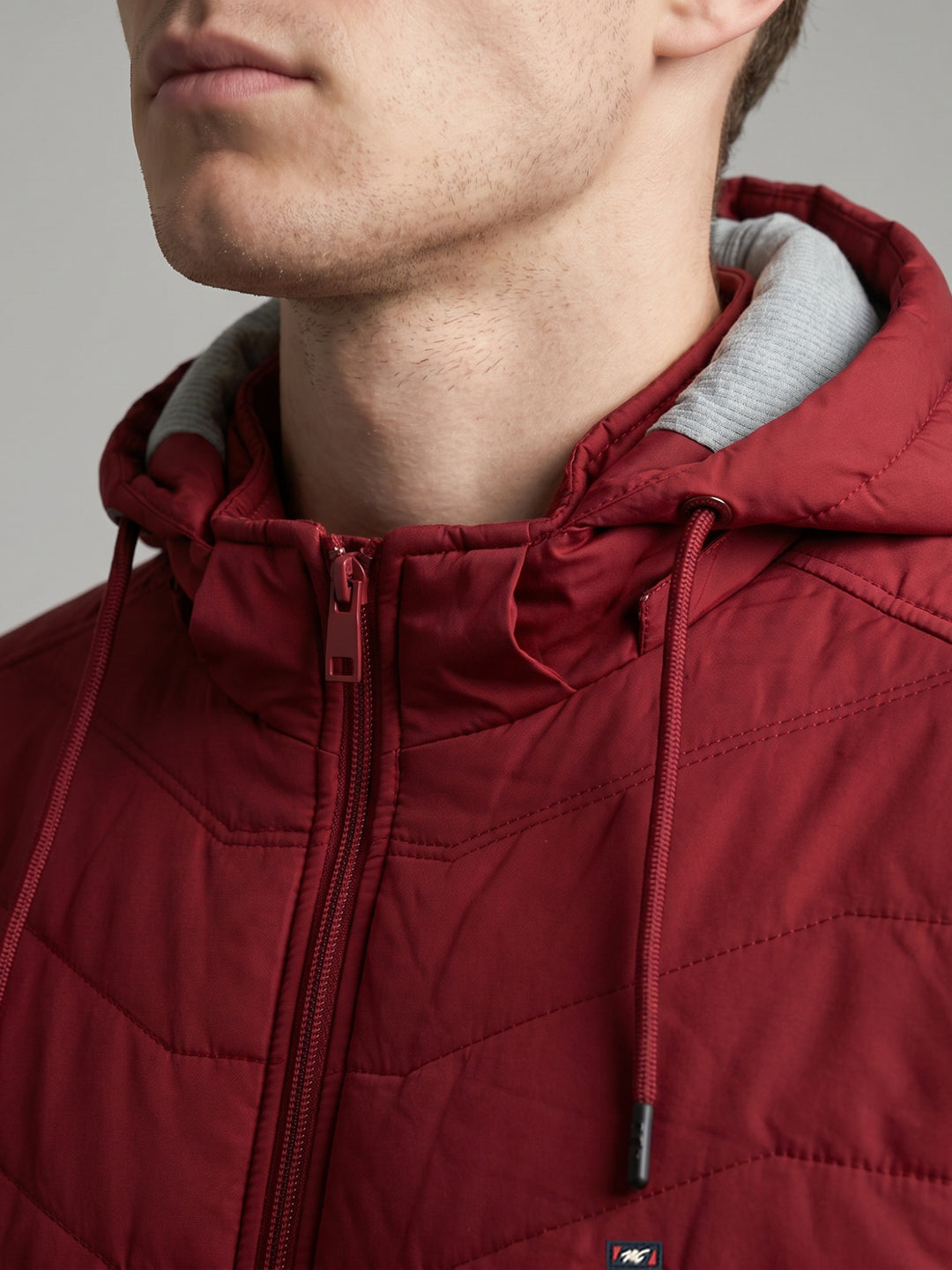 Men Maroon Solid Detachable Hood Full Sleeve Puffer Jacket