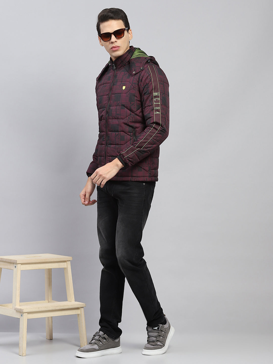 Men Maroon Printed Detachable Hood Full Sleeve Jacket