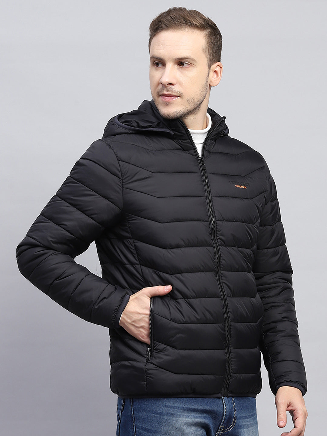 Men Black Solid Hooded Full Sleeve Heating Jacket