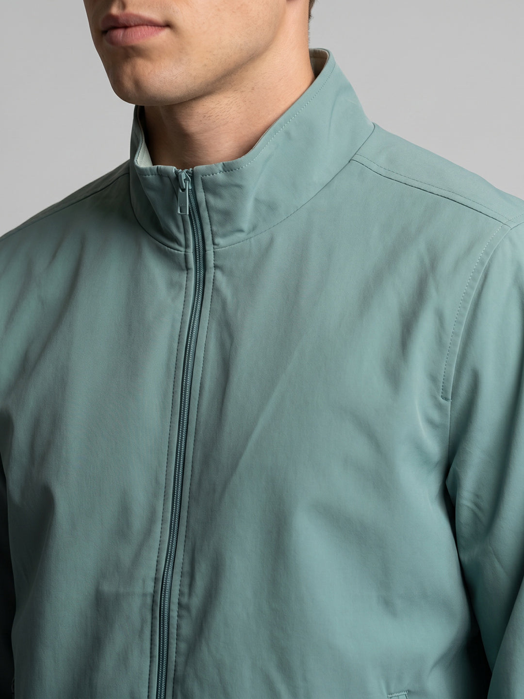 Men Green Solid Turtle Neck Full Sleeve Reversible Jacket