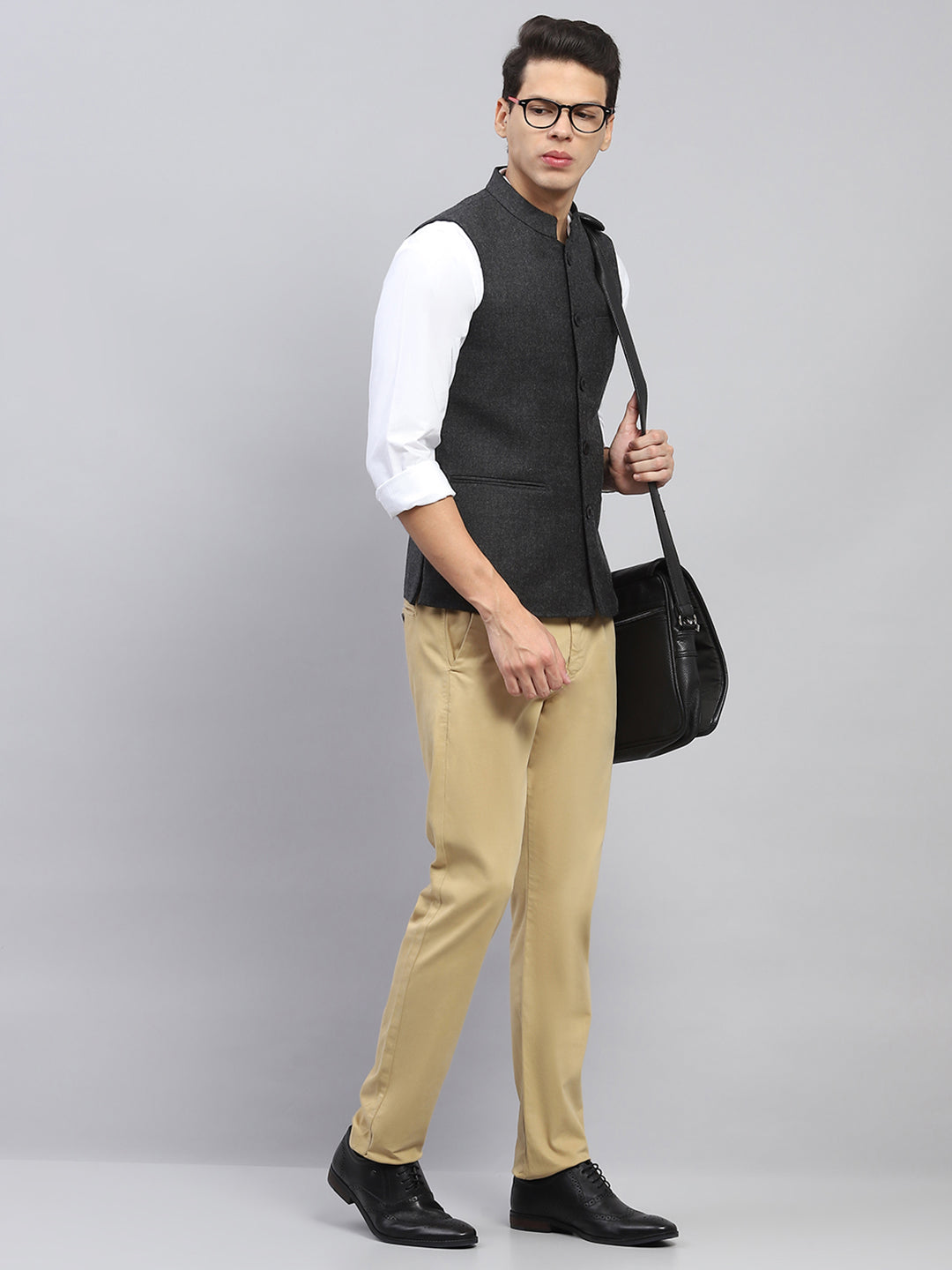 Men Charcoal Solid Mock Neck Sleeveless Jacket