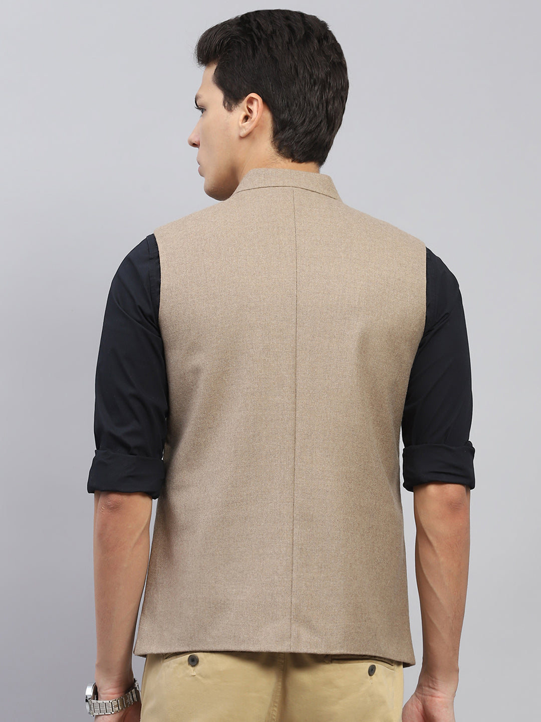 Men Beige Solid Mock Neck Sleeveless Jacket