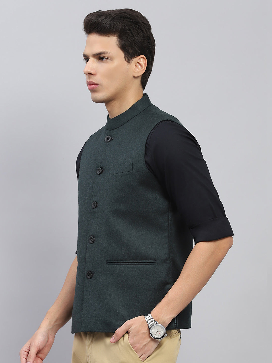 Men Green Solid Mock Neck Sleeveless Nehru Jacket