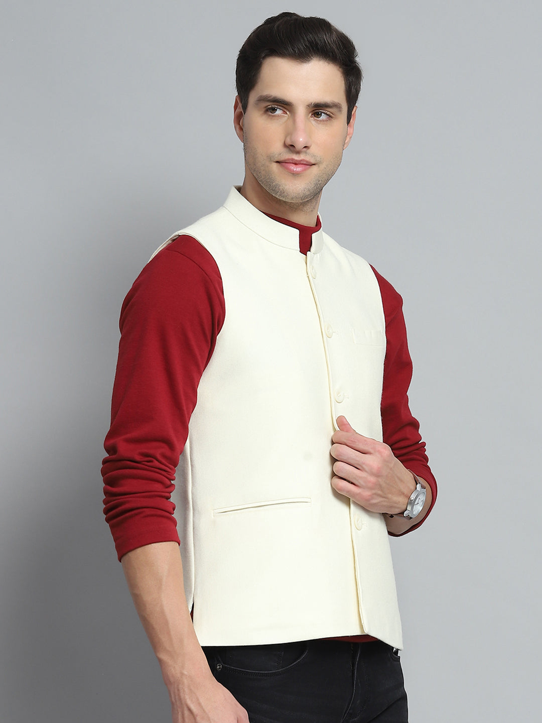 Men Cream Solid Band Collar Sleeveless Nehru Jacket