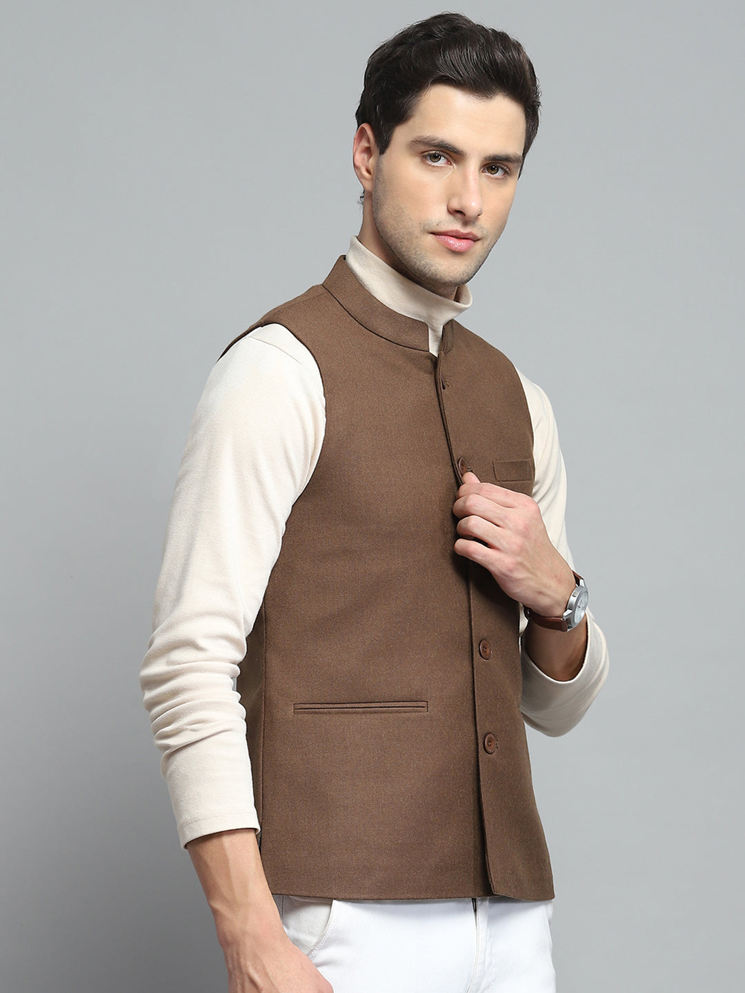Men Brown Solid Band Collar Sleeveless Nehru Jacket
