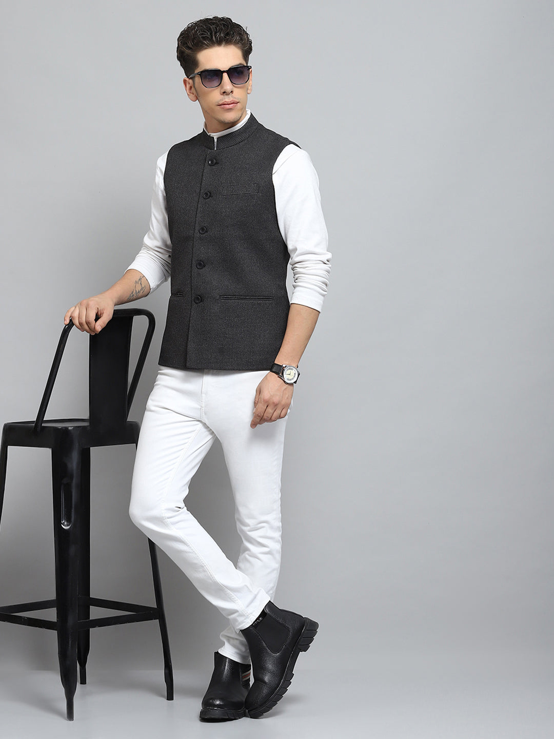 Men Charcoal Solid Band Collar Sleeveless Nehru Jacket