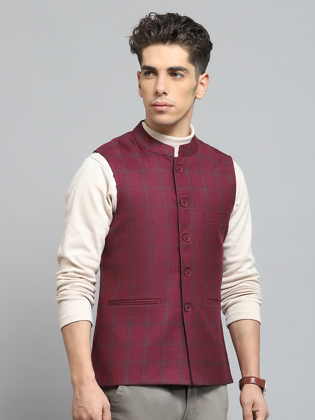 Men Maroon Solid Band Collar Sleeveless Jacket