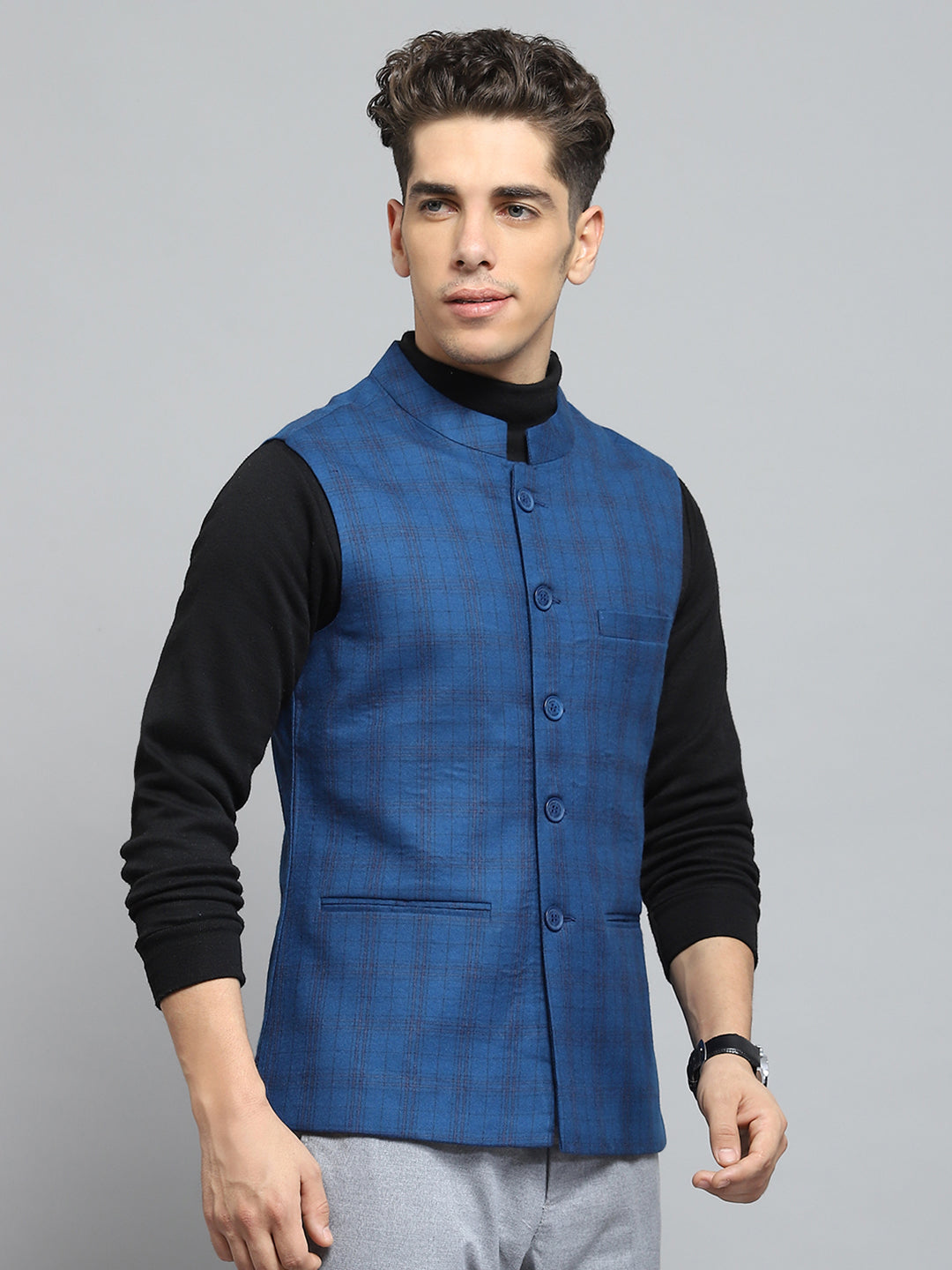 Men Black Solid Band Collar Sleeveless Jacket