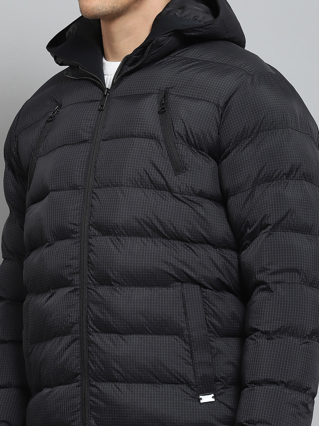 Men Black Solid Hooded Full Sleeve Jacket