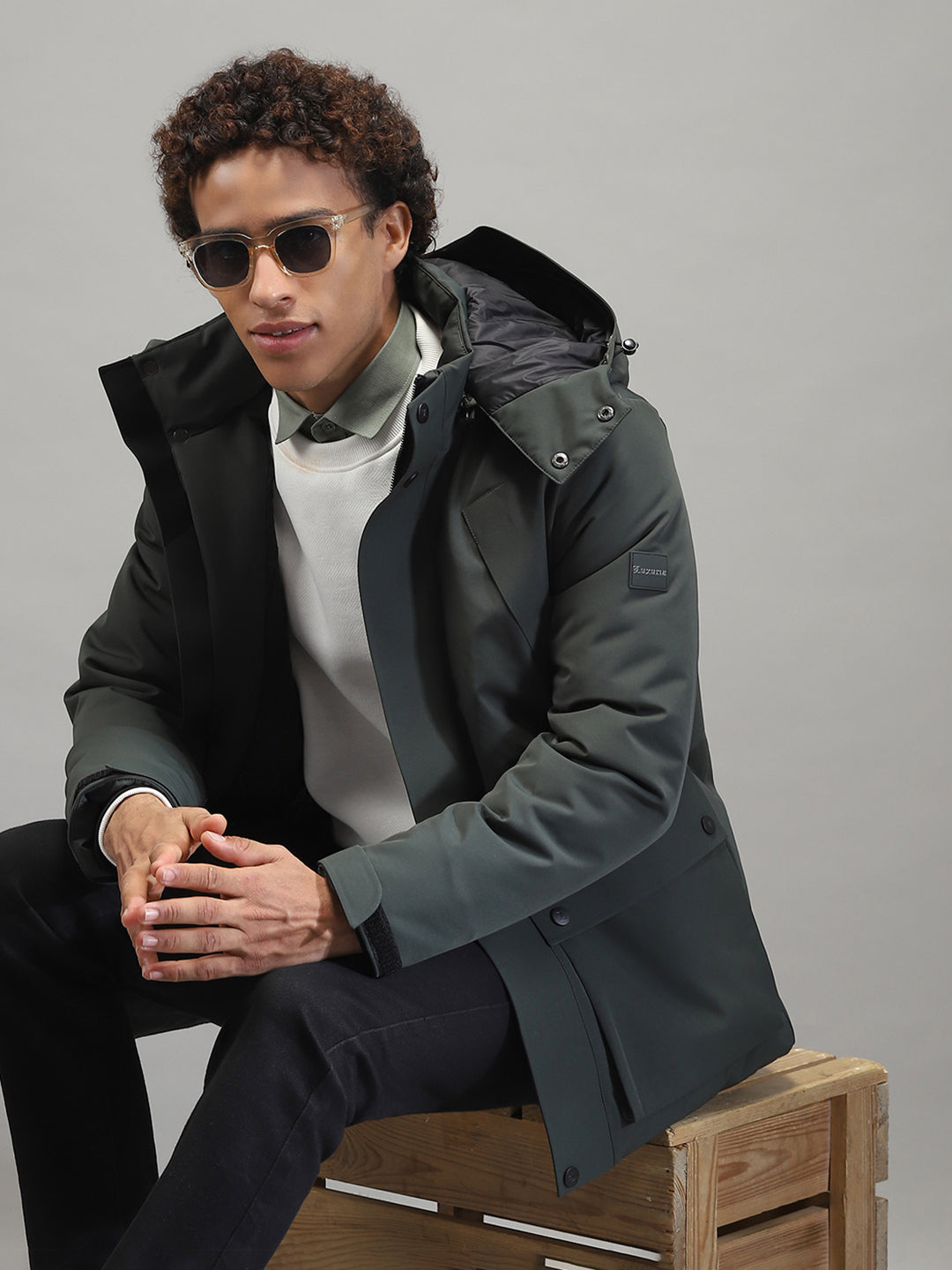 Men Olive Solid Hooded Full Sleeve Jacket