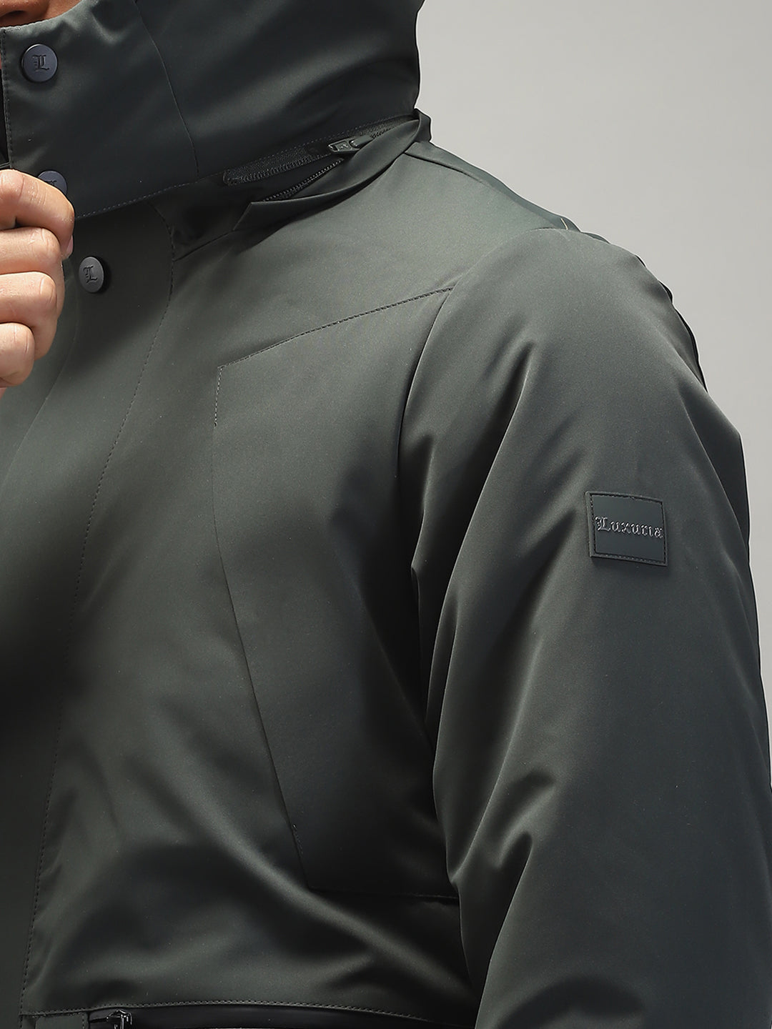 Men Olive Solid Hooded Full Sleeve Jacket