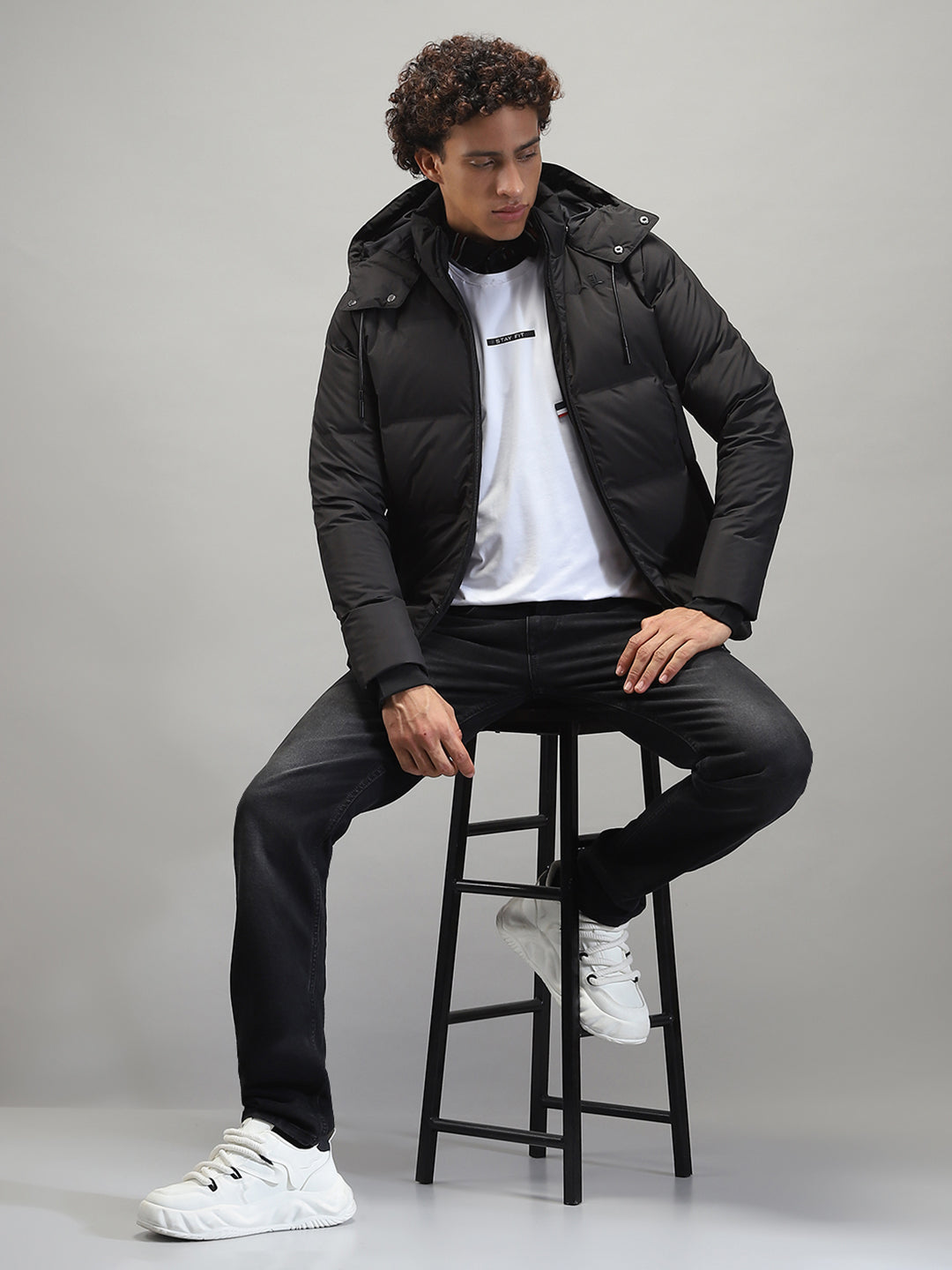Men Black Solid Hooded Full Sleeve Jacket