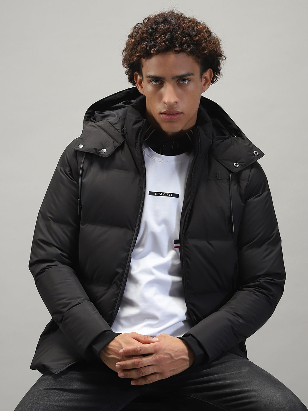 Men Black Solid Hooded Full Sleeve Jacket