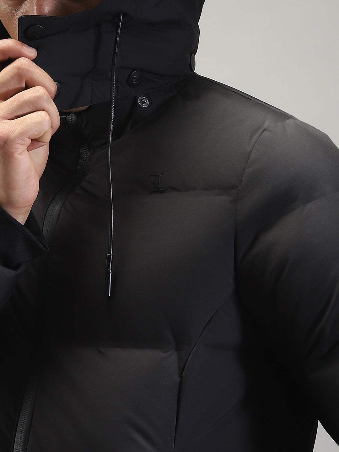 Men Black Solid Hooded Full Sleeve Jacket