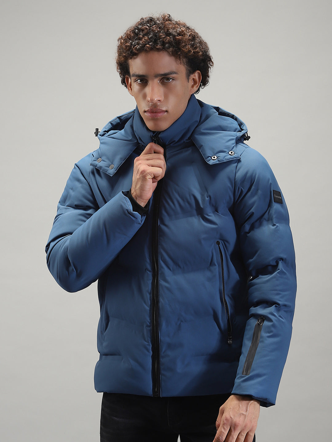 Men Blue Solid Hooded Full Sleeve Jacket