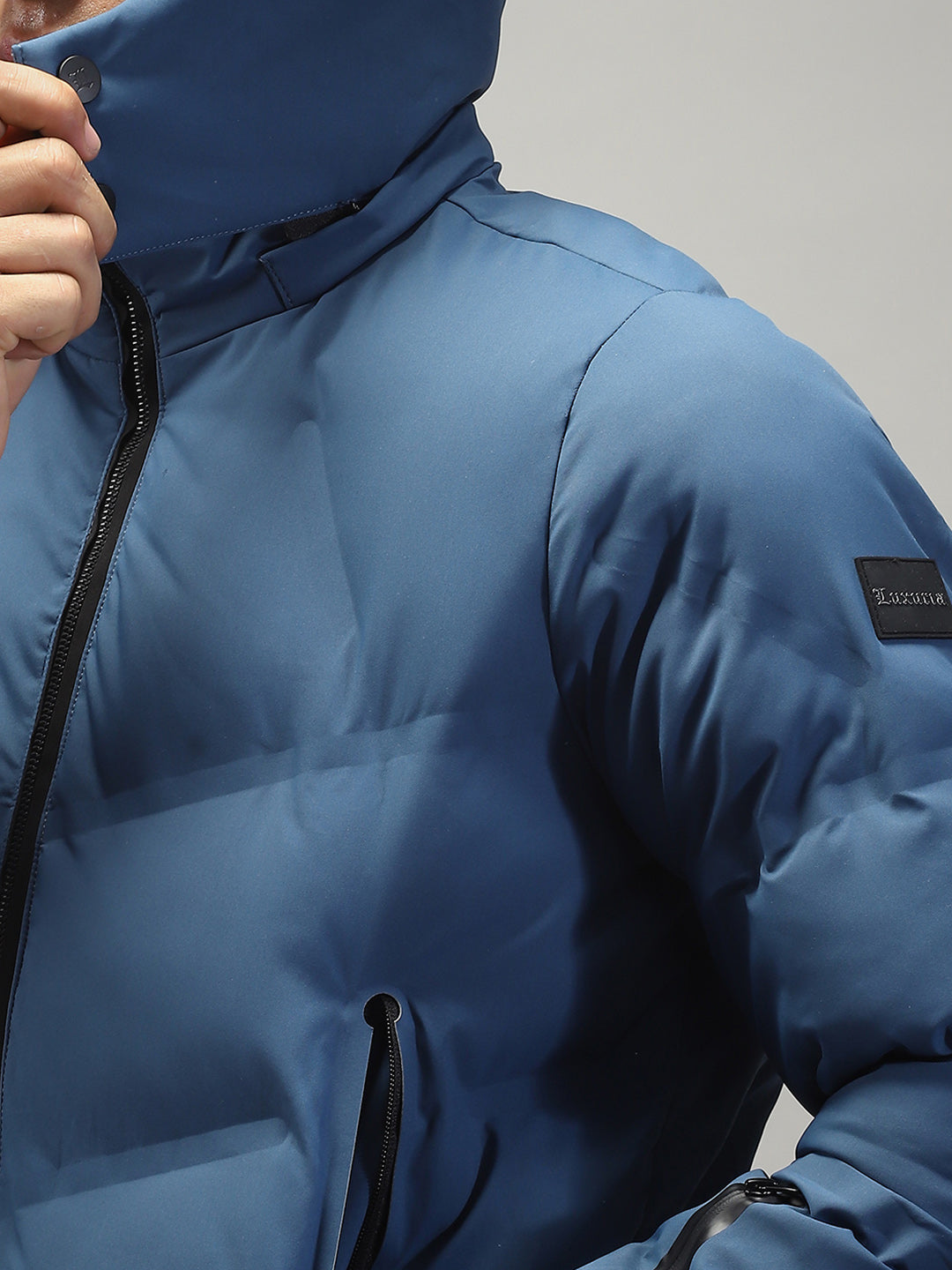 Men Blue Solid Hooded Full Sleeve Jacket