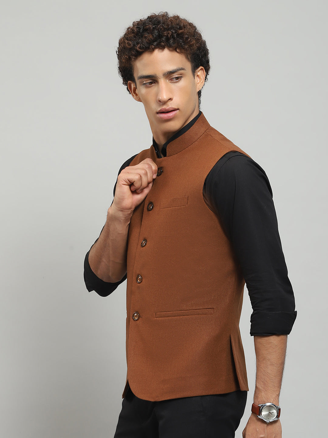 Men Rust Solid Band Collar Sleeveless Jacket