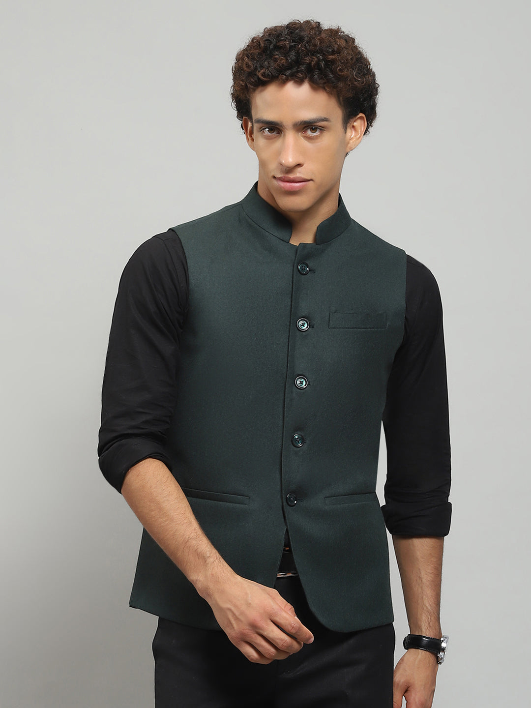 Men Green Solid Band Collar Sleeveless Nehru Jacket