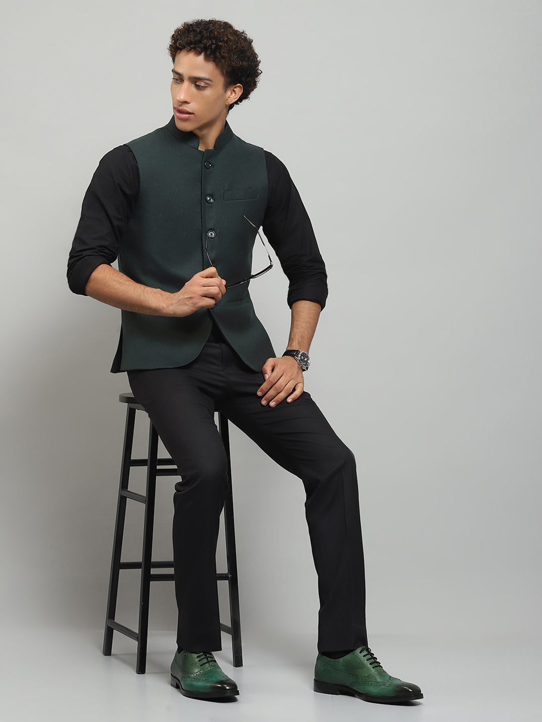 Men Green Solid Band Collar Sleeveless Nehru Jacket