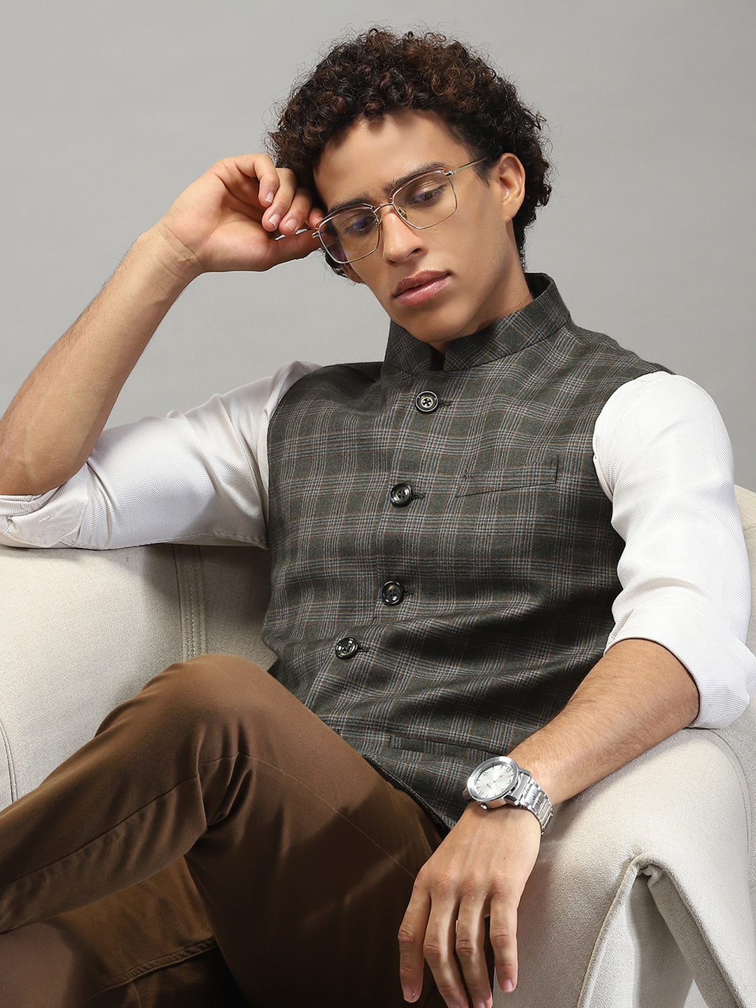 Men Olive Check Band Collar Sleeveless Jacket