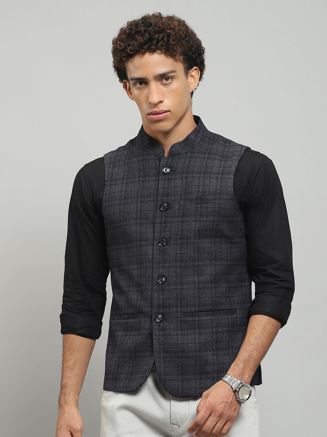 Men Grey Solid Band Collar Sleeveless Jacket