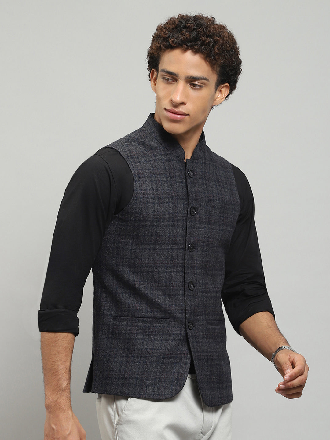 Men Grey Solid Band Collar Sleeveless Jacket