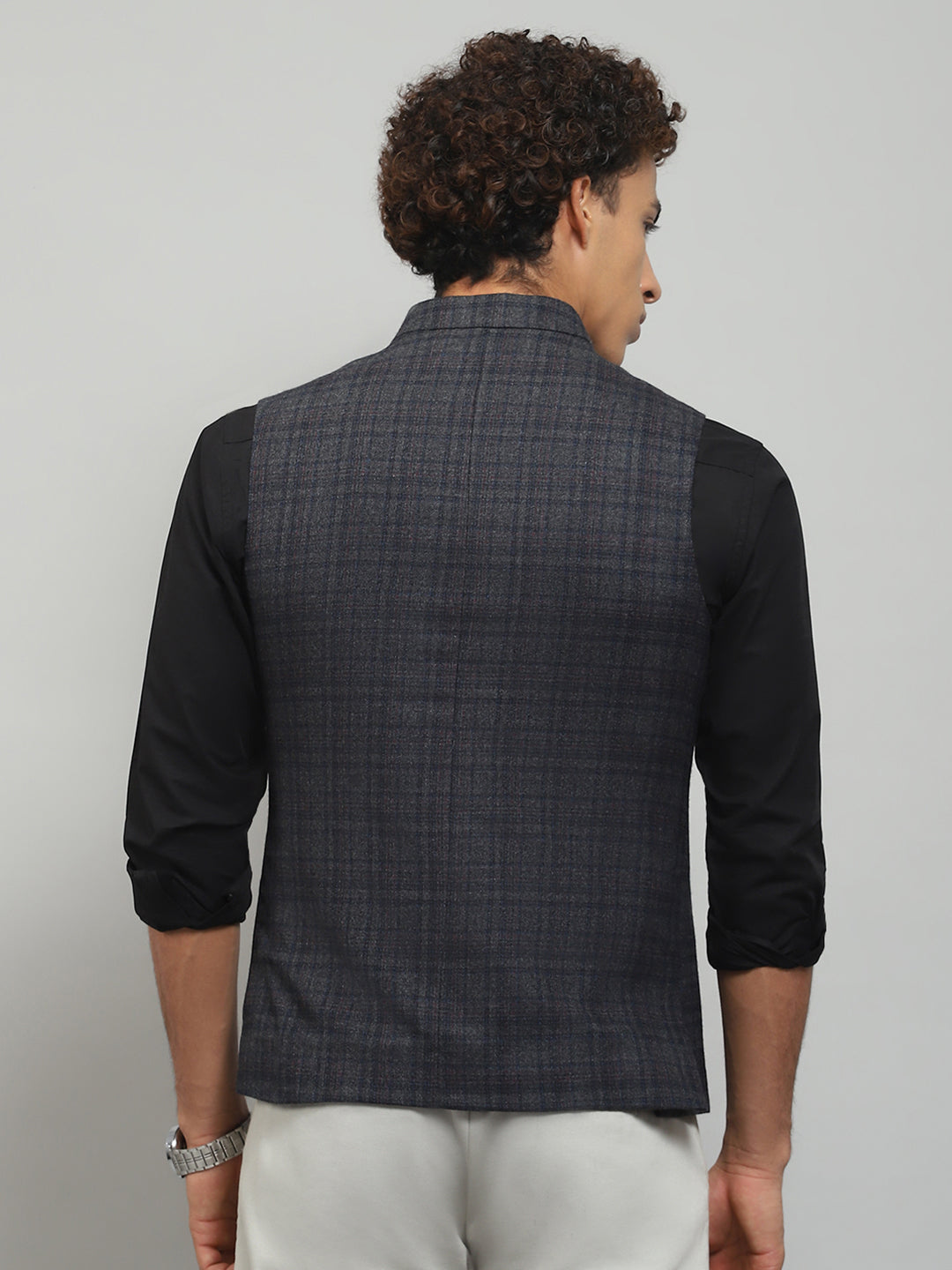 Men Grey Solid Band Collar Sleeveless Jacket