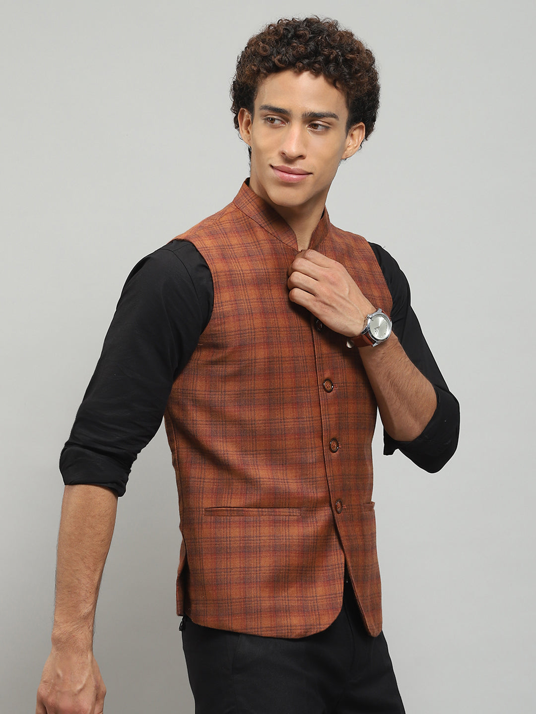 Men Rust Solid Band Collar Sleeveless Jacket