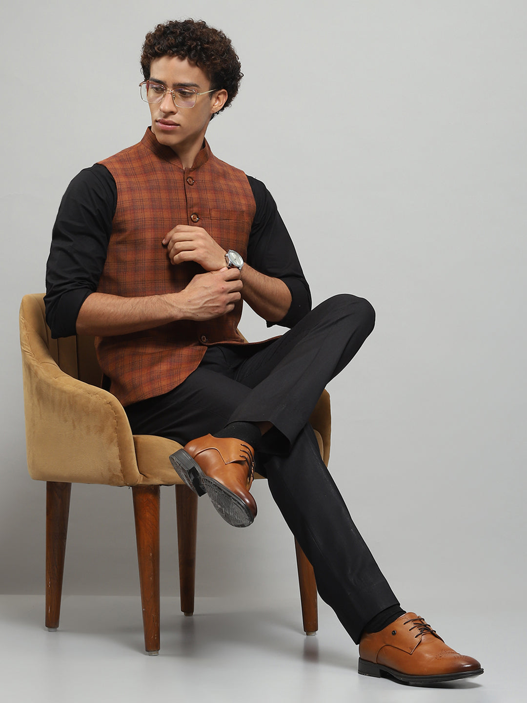 Men Rust Solid Band Collar Sleeveless Jacket