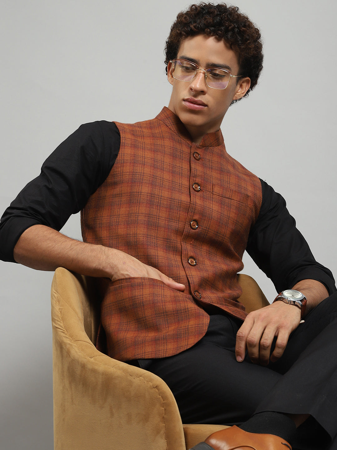Men Rust Solid Band Collar Sleeveless Jacket