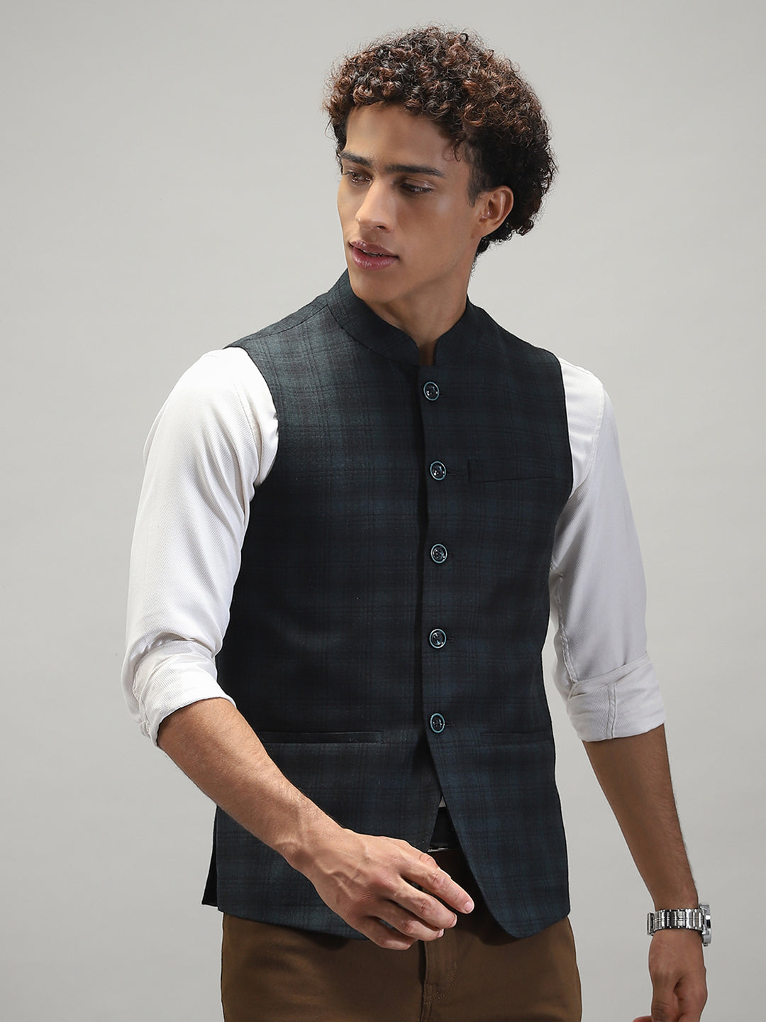 Men Green Solid Band Collar Sleeveless Nehru Jacket