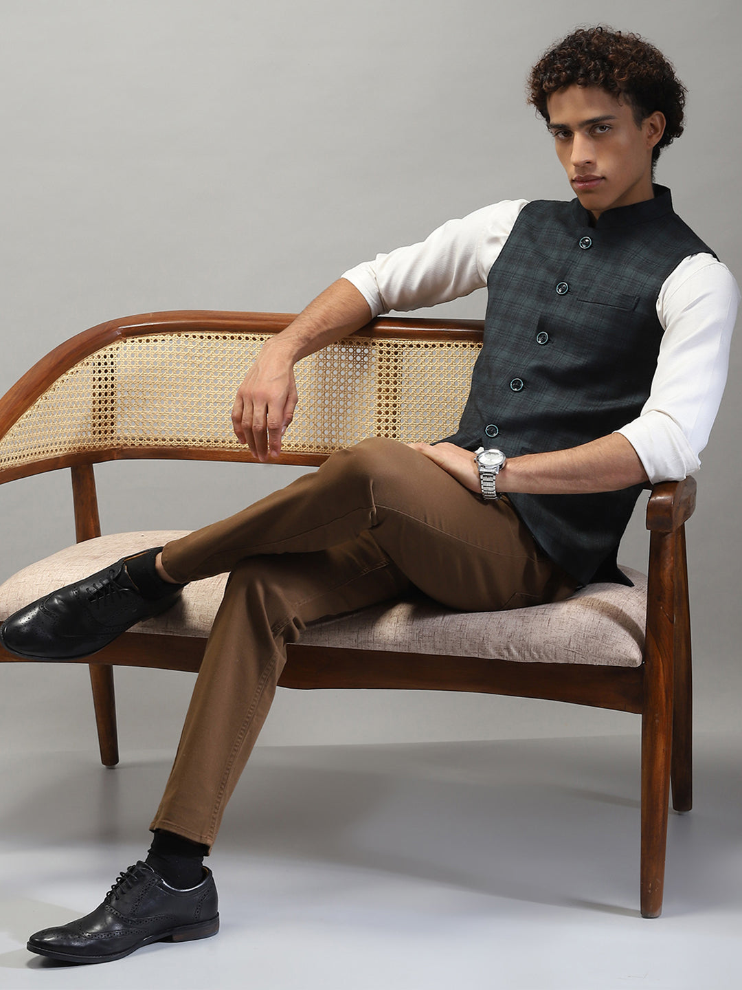 Men Green Solid Band Collar Sleeveless Nehru Jacket