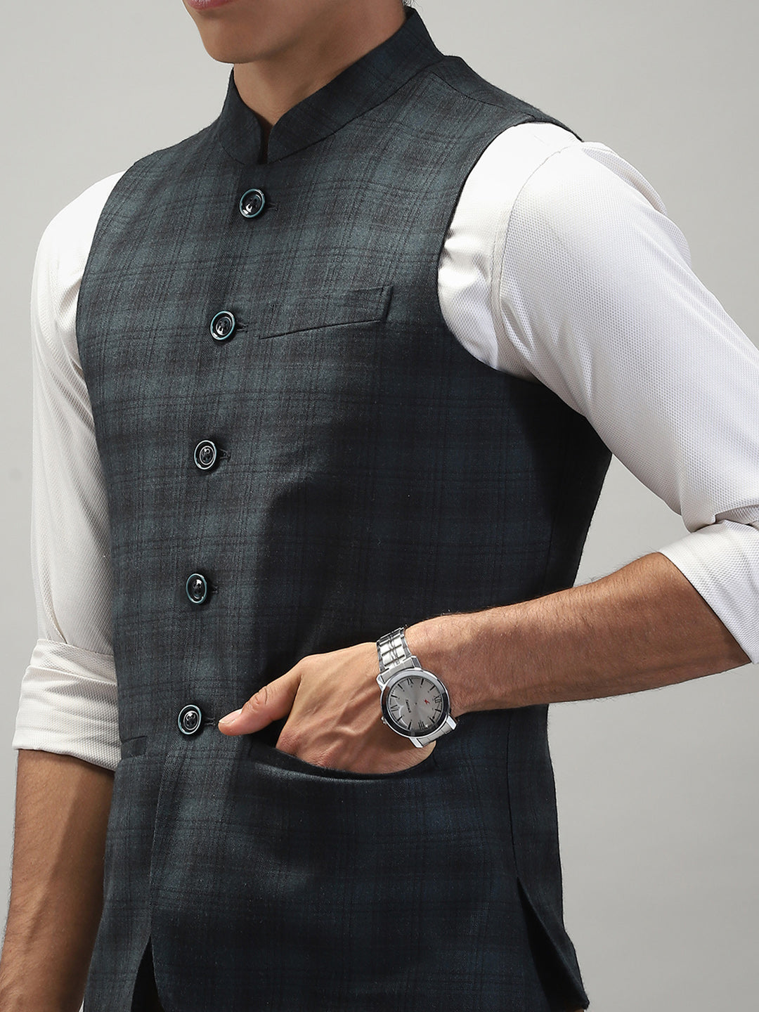 Men Green Solid Band Collar Sleeveless Nehru Jacket