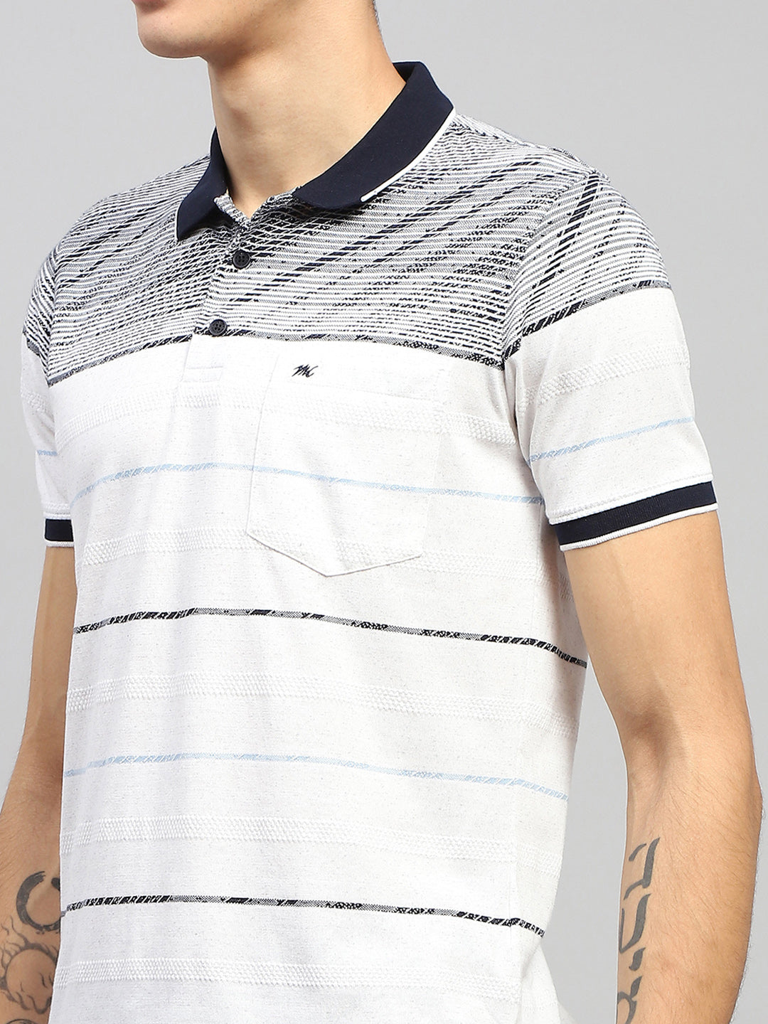 Men White Stripe Collar Half Sleeve T-Shirt
