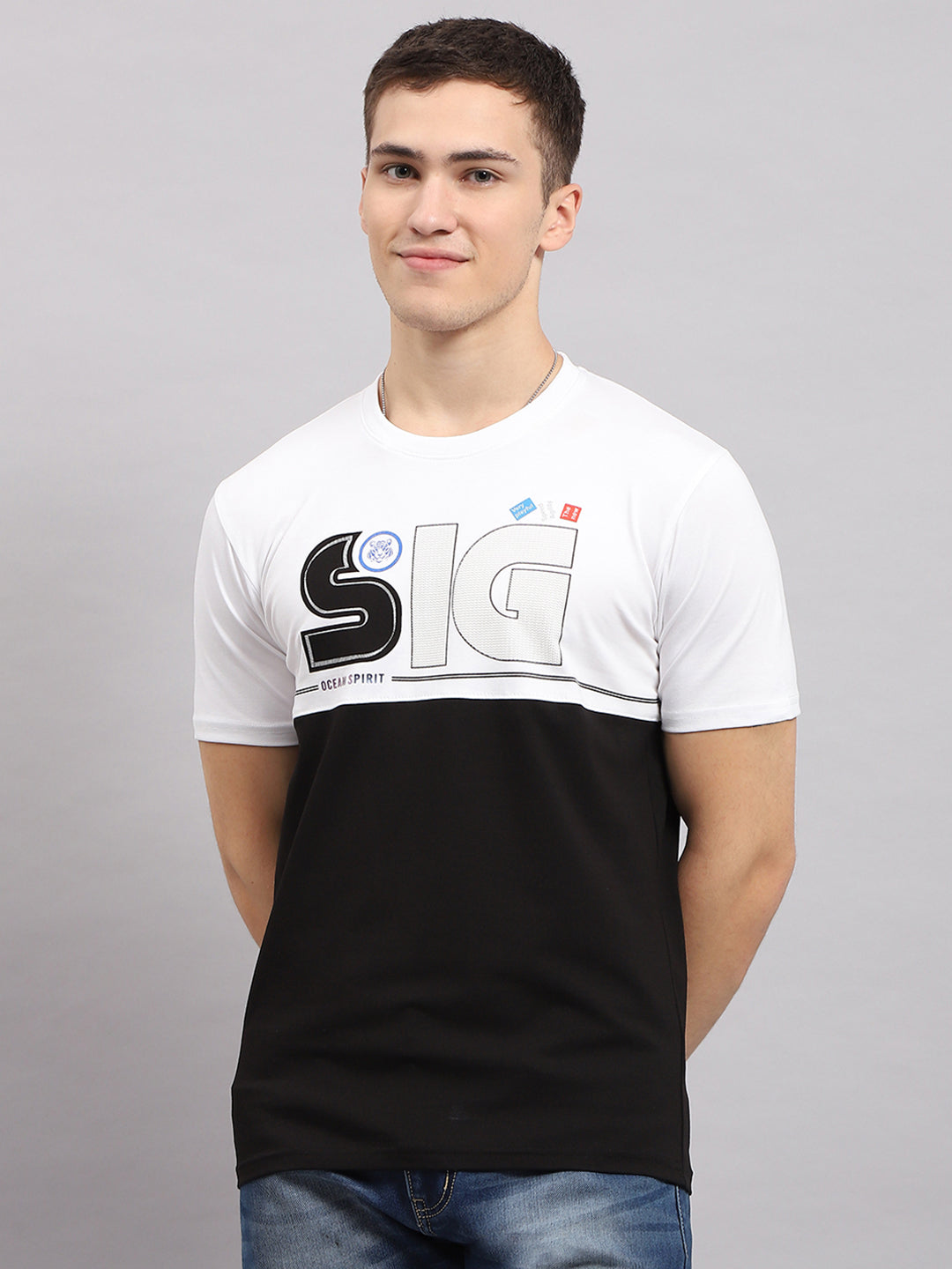 Men Black & White Printed Round Neck Half Sleeve T-Shirt